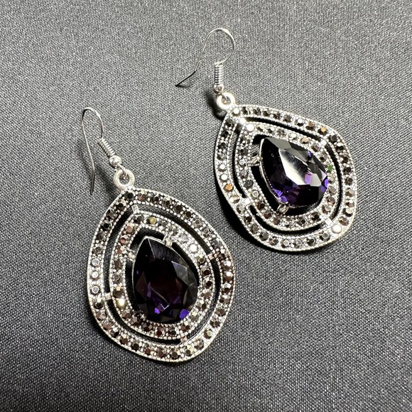 Teardrop Silver Tone Wavy Dangle Earrings Large Purple Rhinestone Small Black 2" - Picture 11 of 13